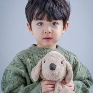 Tuyển gấp chị chăm bé 1 tuổi bao ăn ở tại quận 1.