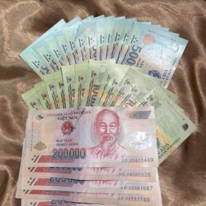 Nhà Muốn Có Một Chị Giúp Việc Tới Làm