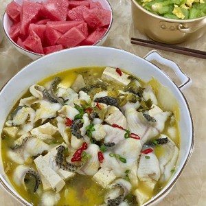 TUYỂN CHỊ GIÚP VIỆC NHÀ NGƯỜI MIỀN TRUNG – LƯƠNG 8 TRIỆU