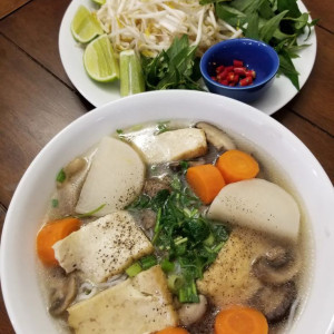 Mình cần 1 người nữ,  ăn chay trường để nấu bếp ăn chay: