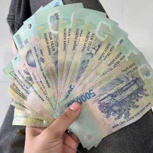 Sáng Hôm Nay Em Cần Tìm Gấp Chị Đến Giúp Việc Nhà