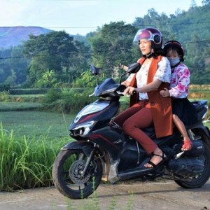 Tuyển chị biểt đi xe máy đưa đón bé đi học ở lại tại Tân Bình