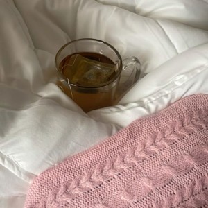 TUYỂN GẤP CÔ CHĂM BÀ NẰM MỘT CHỖ – Ở LẠI QUẬN 8