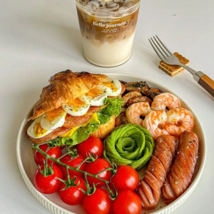 Gia đình ở chung cư Quận 1 cần tuyển 1 cô giúp việc nhà lâu dài lương 11 triệu