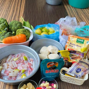 Cần Chị Về Phụ Việc Nhà, Nhà 2 Anh Chị Mới Cưới, Chưa Có Dự Tính Sinh Con, Làm Ở Quận 12, Bao Ăn Ở Lại
