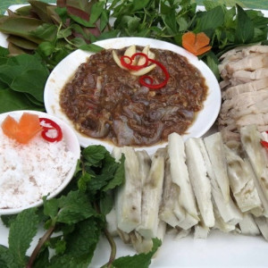 Sáng nay em cần chị đến nội trợ gia đình