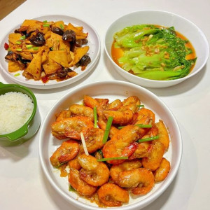 Cần tìm chị dưới 50 về phụ giúp công việc nhà, nấu ăn cho gia đình 2 người lớn ở quận Tân Phú.