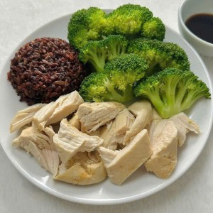 Tìm gấp 5 chị giúp việc nhà người miền Tây : 0978609760 ( có zalo)