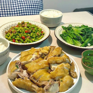 Tuyển chị bảo mẫu chăm bé 6 tháng tuổi tại Quận 7 bao ăn ở