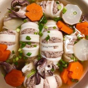 Nhà em quận 3 cần tìm cô giúp việc nhà.