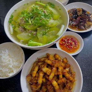 Cần Tuyển Nam Bếp Nướng, 1 nữ phụ bếp nhận ở lại tại quán bán onine Quận Bình Tân.