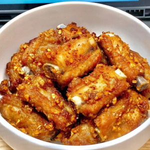 Tuyển gấp phụ bếp quán cơm văn phòng ở Bình Thạnh lương thử việc 8 triệu