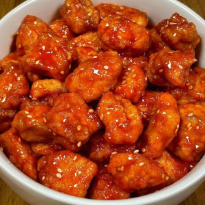 Em Cần Một Chị Chuyên Làm Việc Nhà , Nấu Ăn Ngon Lương 9 Triệu