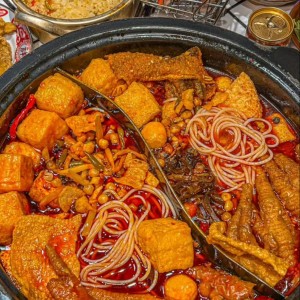 Tuyển giúp việc + chăm bé – toàn thời gian