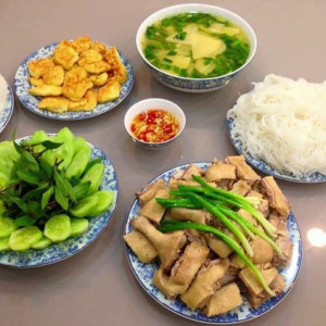 Gia Đình Đang Tuyển Chị Giúp Việc, Làm Bao Ăn Ở, Có Phòng Riêng.