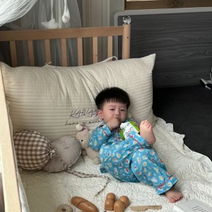 Gia đình cần tuyển cô chăm sóc bé 8 tháng tuổi ở Quận 7 lương 10 triệu.