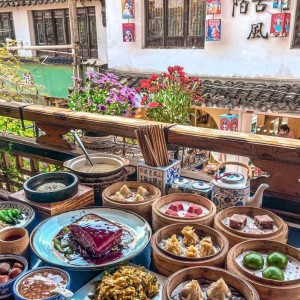 🧹 TUYỂN CÔ GIÚP VIỆC NHÀ BIẾT CHÚT ÍT TIẾNG HOA