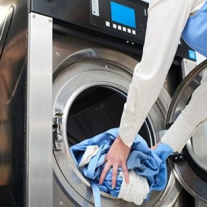 TUYỂN NỮ GIẶT ỦI – QUẬN 10 – SÁNG ĐI CHIỀU VỀ