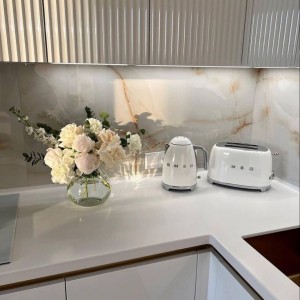 NHÀ EM TÌM CÔ GIÚP VIỆC LÀM Ở LẠI – LƯƠNG 10 TRIỆU