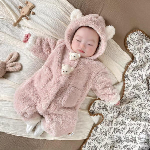 Nhà em cần tuyển cô chăm bé 6 tháng tuổi tại chung cư Him Lam Chợ Lớn, Quận 6 lương 13 triệu.