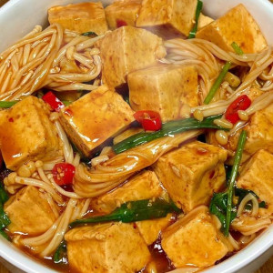 Cần 1 chị giúp việc nhà nấu ăn bao ăn ở tại quận 4