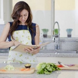 📢CẦN CÔ GIÚP VIỆC NHÀ, PHỤ CHĂM BÉ Ở BÌNH THẠNH