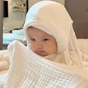 Tuyển gấp 10 cô giúp việc ở lai chăm em bé  LH : 0906906537 ( ZALO)