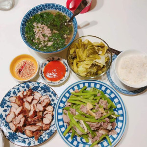 Em Cần Chị Giúp Việc Nhà Nấu Ăn, Làm Việc Bao Ăn Ở Lại Tại Quận 1.