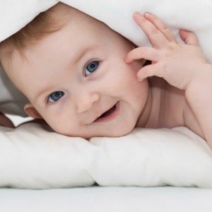 Tuyển Chị Chăm Em 4 Tháng, Làm Bao Ăn Ở Lại, Tại Tân Bình.