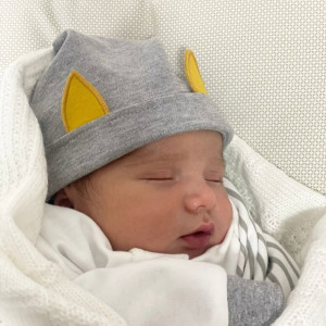 TUYỂN CÔ CHĂM BÉ 5 TUẦN TUỔI, LƯƠNG 12 TRIỆU