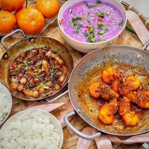 TUYỂN GẤP CHỊ NẤU ĂN , GIẶT ĐỒ , Ở LẠI TẠI QUẬN 7.