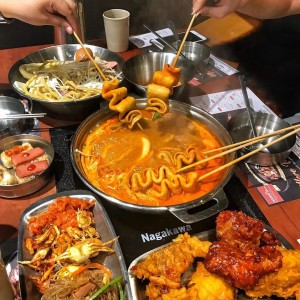 NHÀ 2 LẦU Ở QUẬN 2 CẦN CÔ VỀ GIÚP VIỆC NHÀ LƯƠNG 11 TRIỆU