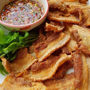 GĐ tìm chị giúp việc, cả nhà đi làm nên cần chị làm ở lại phụ chăm coi nhà cửa, lo cơm nước.