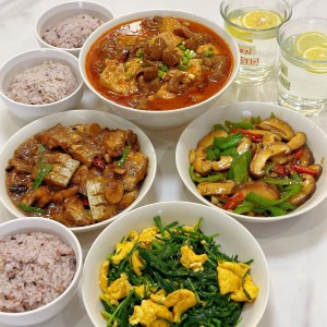 Cần tuyển chi giúp việc nhà tại quận 3 : 0978609760