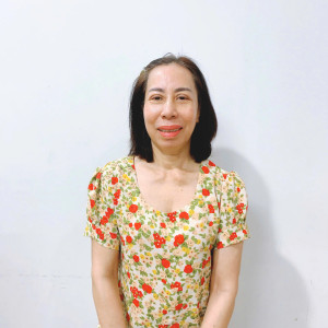 Cô Hương, sinh năm 1968, quê Hồ Chí Minh - Công việc mong muốn: giúp việc nhà phụ bé, chăm sóc ông bà.