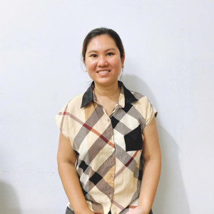 Chị Loan - Công việc : giúp việc nhà, phụ chăm bé, phụ quán .