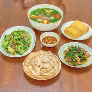 Cần Chị Chuyên Nội Trợ Ở Lại Trong Gia Đình