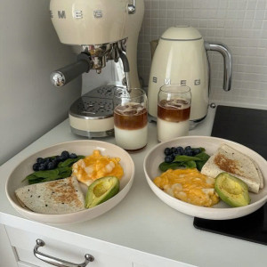 Em Đang Tìm Chị Hôm Nay Đến Giúp Việc Nhà