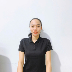 Chị Cẩm, sinh năm 1995, quê Trà Vinh - Giúp việc nhà, phụ chăm bé.