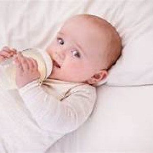 Nhà em cần tìm gấp chị chăm em bé sơ sinh ăn ở lại tại chung cư Vennice newcity Mai chí Thọ Q2