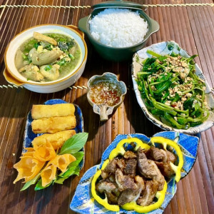 Nhà Có 4 Thành Viên Cần Chị Đến Sắp Xếp Lại Nhà Cửa Sạch Sẽ