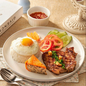 Cần tuyển chị Giúp việc nhà ở lại tại Q7 lương 9 triệu