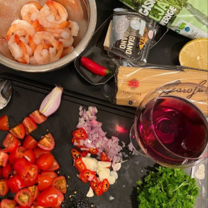 TÌM CHỊ GIÚP VIỆC BAO ĂN Ở TẠI TÂN BÌNH, LƯƠNG 10 TRIỆU.