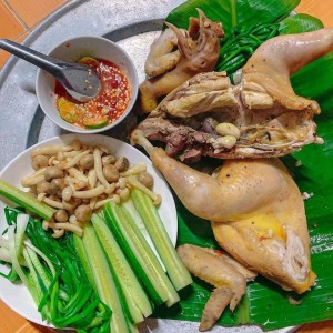 EM TÌM GẤP CÔ GIÚP VIỆC NHÀ TẠI QUẬN 1 Lương 12 triệu : 0978609760