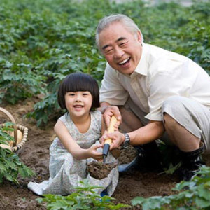 CẦN TUYỂN GẤP CHỊ CHĂM SÓC ÔNG LỚN TUỔI – QUẬN 12