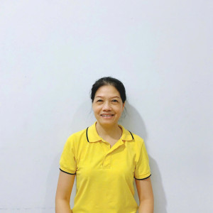 Chị Chung, sinh năm 1973, quê Hà Giang - Chị tìm việc làm: Giúp việc nhà, phụ chăm em.