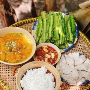 Tuyển Cô Giúp Việc Có Kinh Nghiệm Nhà 4 Lầu