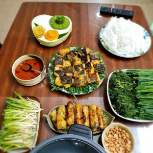 VỢ CHỒNG CẦN CHỊ GIỎI BẾP NÚC