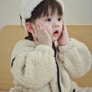 Chị yêu em bé thì liên hệ em Tâm nhận việc.