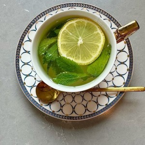 TUYỂN GẤP CÔ GIÚP CHĂM BÀ CỤ Ở LẠI NHÀ